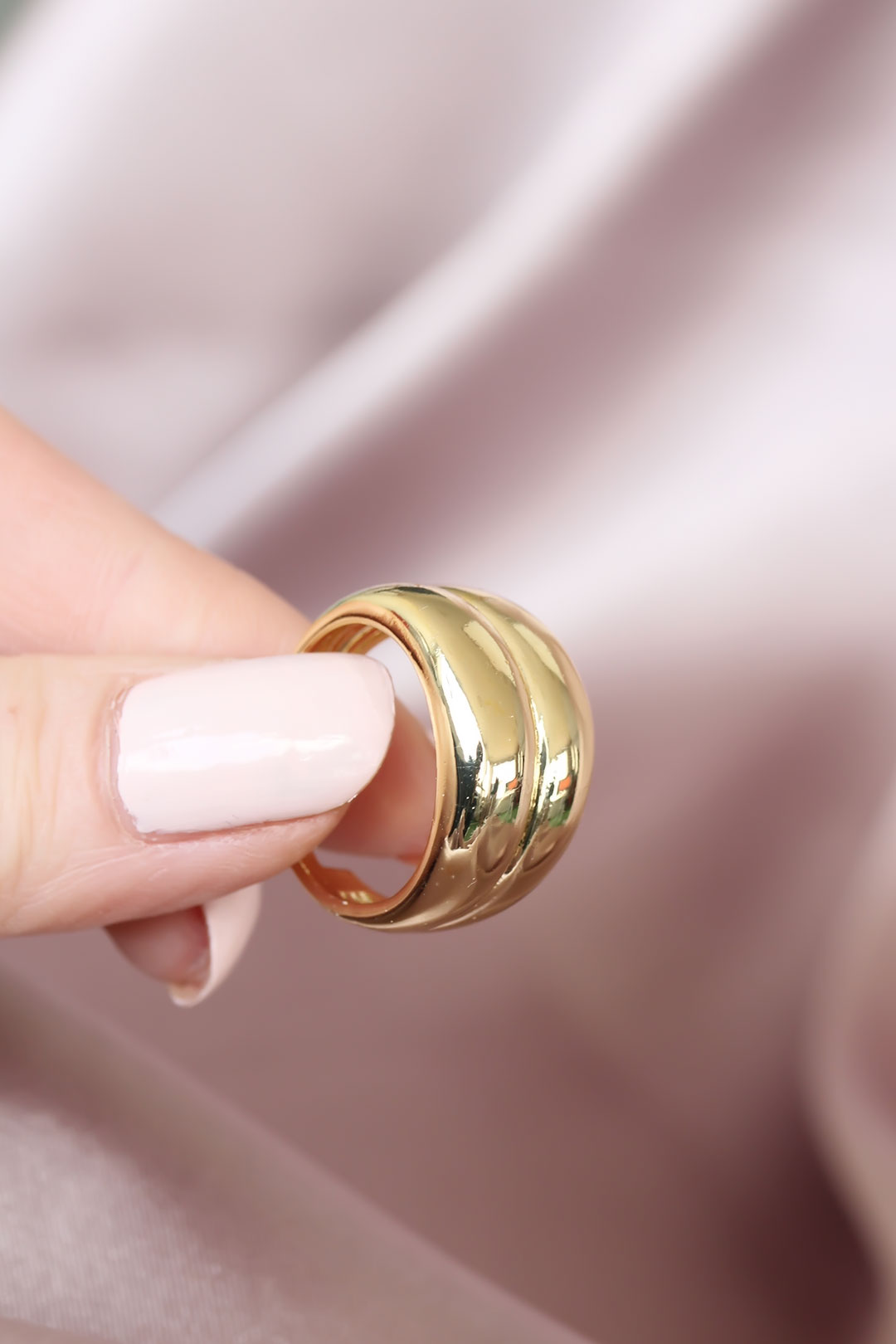 Metal Gold Renk Ayarlamalı Kadın Yüzük - Görsel 2