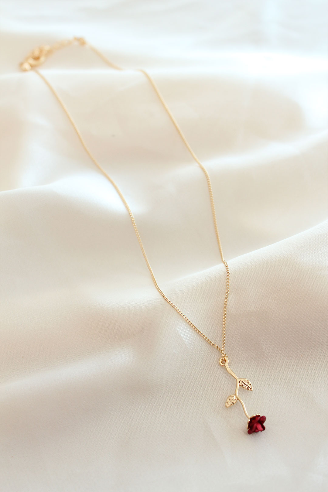 Kırmızı Gül Figürlü Kolye - Görsel 2