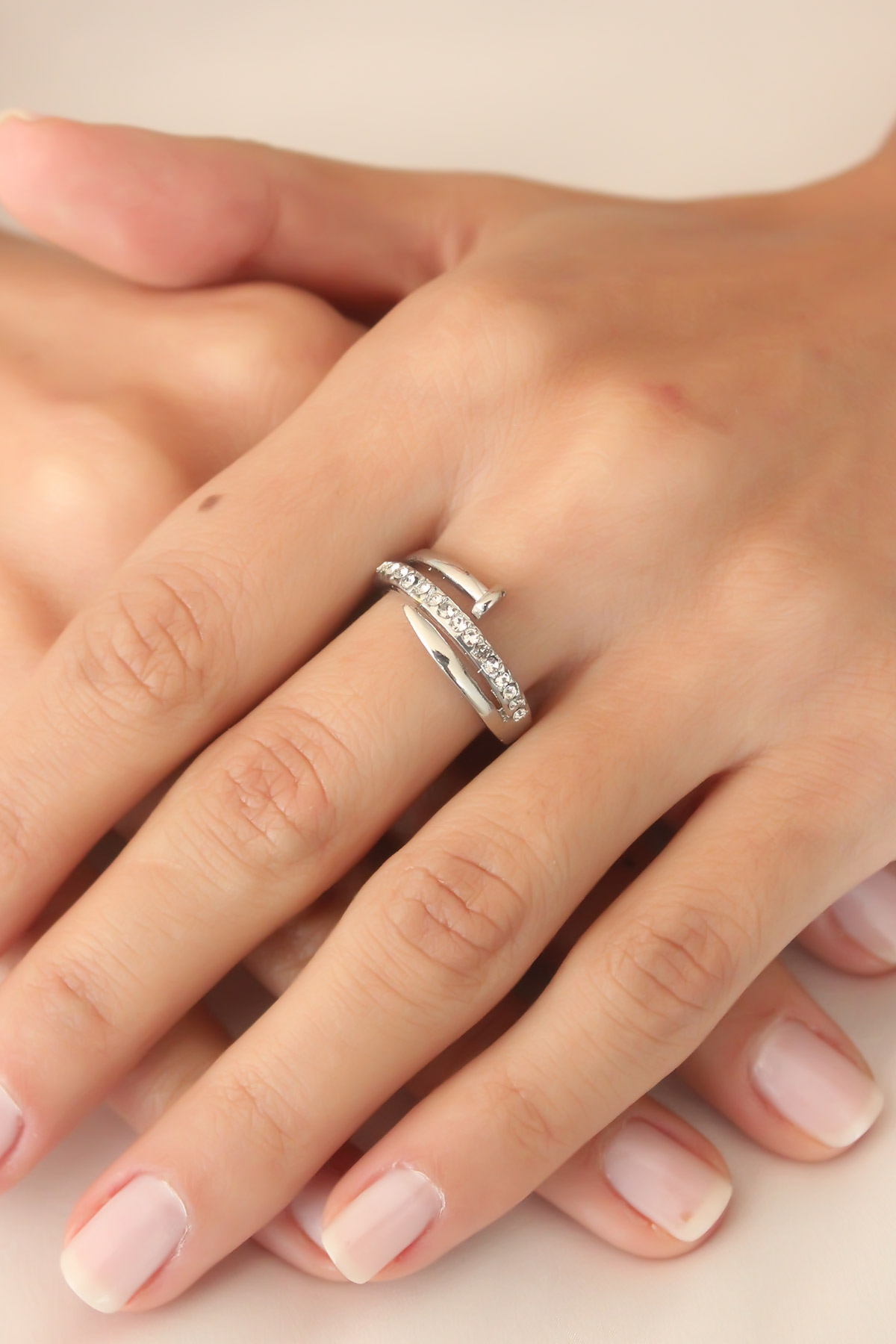 Gümüş Renk Taşlı Çivi Ayarlanabilir Kadın Yüzük - Görsel 2