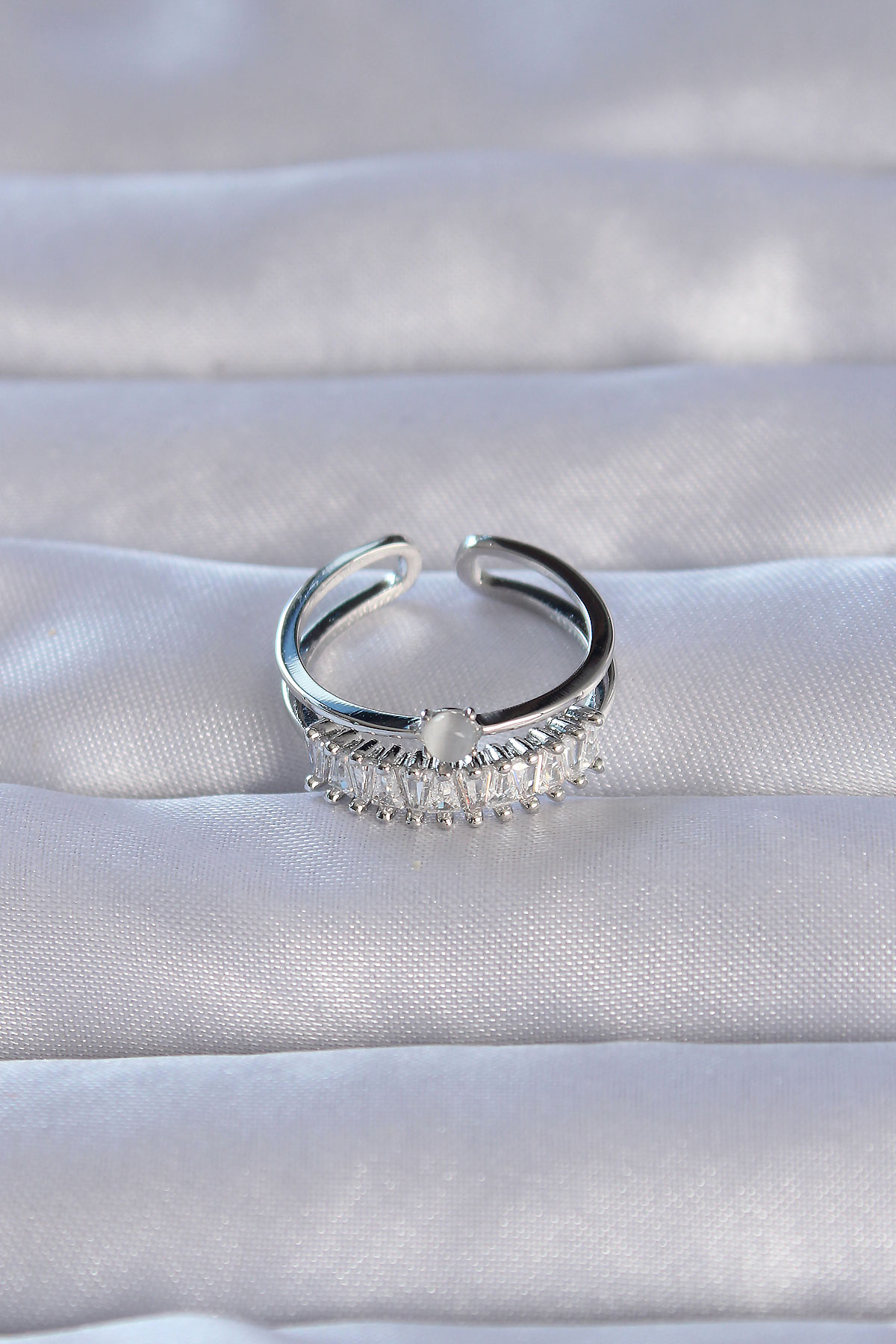 Pirinç Gümüş Renk Zirkon Taşlı Baget Su Yolu Model Ayarlanabilir Yüzük - Görsel 2