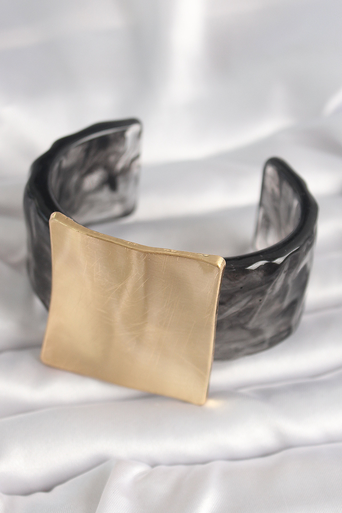 Siyah Mermer Desen Akrilik Plastik Gold Kare Plaka Model Vintage Kadın Bilezik - Görsel 2