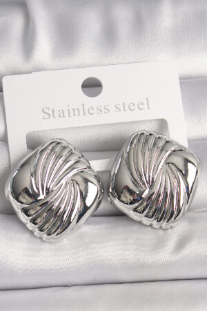 Pirinç Gümüş Renk İşlemeli Kare Model Kadın Küpe