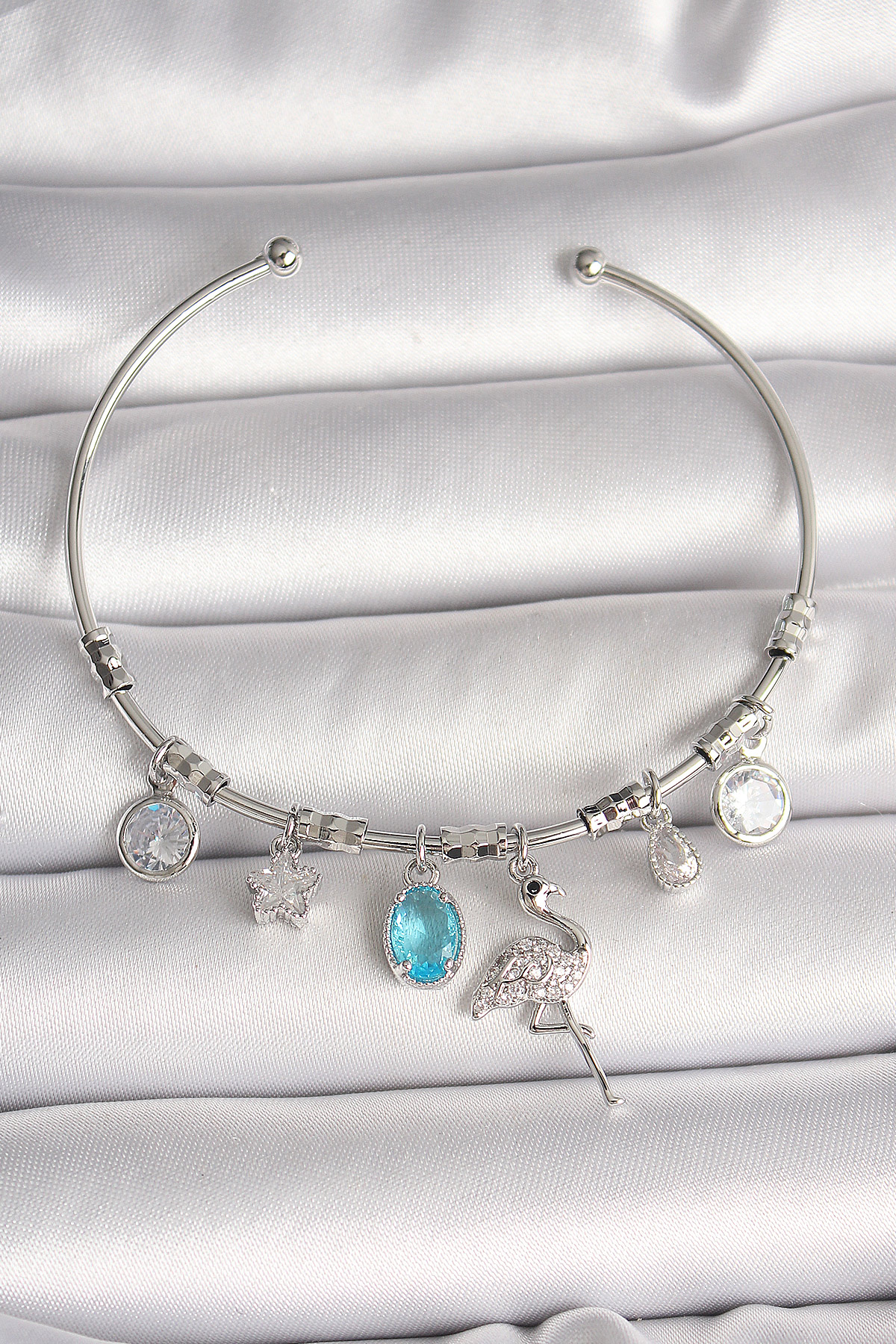 Pirinç Gümüş Renk Sallantı Zirkon Taşlı Filaminga Figür Charm Kadın Bileklik