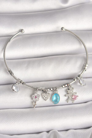 Pirinç Gümüş Renk Sallantı Zirkon Taşlı Ayıcık Figür Çiçek Detay Charm Kadın Bileklik