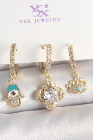 Pirinç Gold Renk Zirkon Taşlı Fatma Ana El Yonca Figür Göz Detay 3'Lü Kadın Kombin Küpe