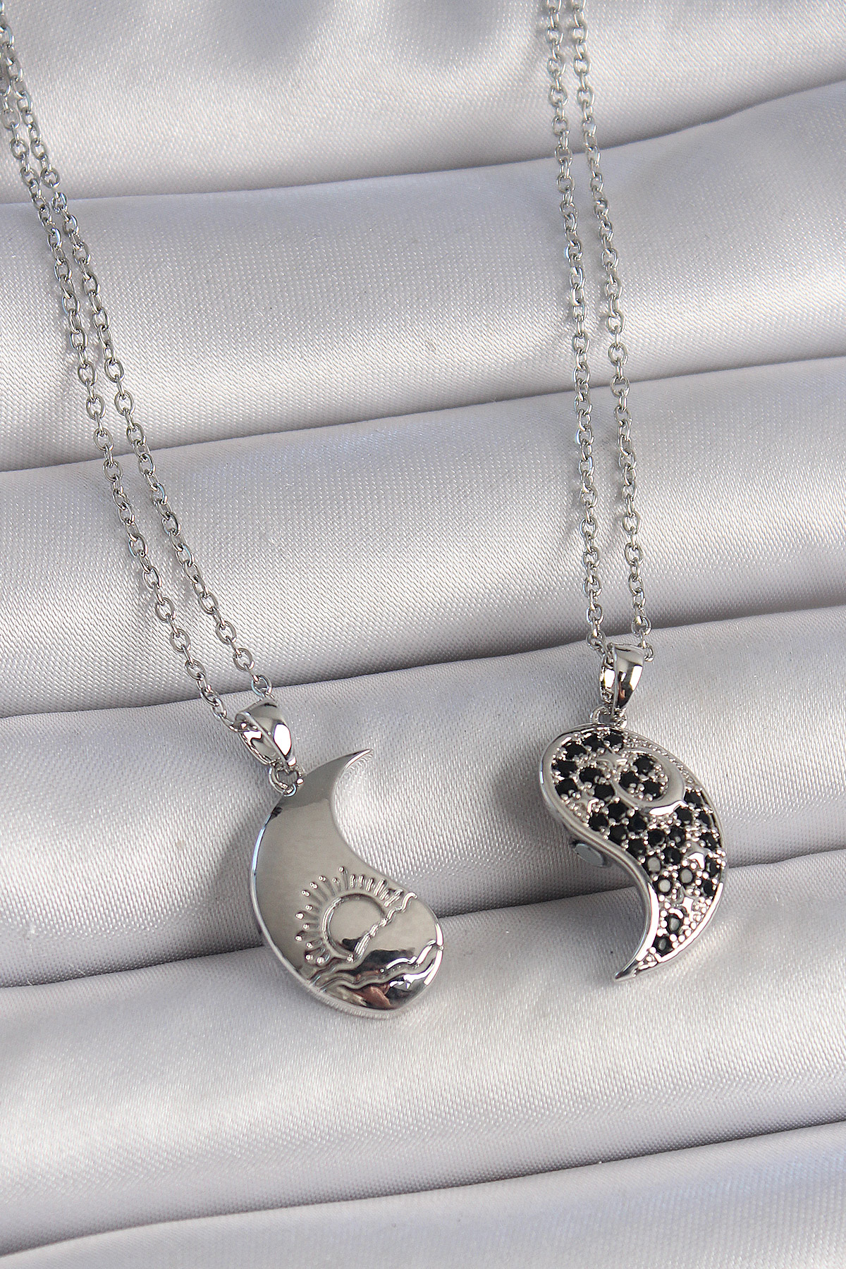 316L Çelik Gümüş Renk Zincir Zirkon Taşlı Ying Yang Model Gün Batımı İşlemeli Arakdaşlık Kadın Kolye - Görsel 2