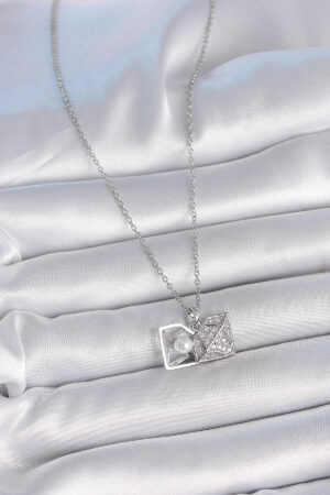 1745853015_bko10048-2