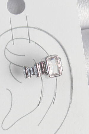 Pirinç Gümüş Renk Kare Zirkon Taşlı Kadın Kıkırdak Model Küpe