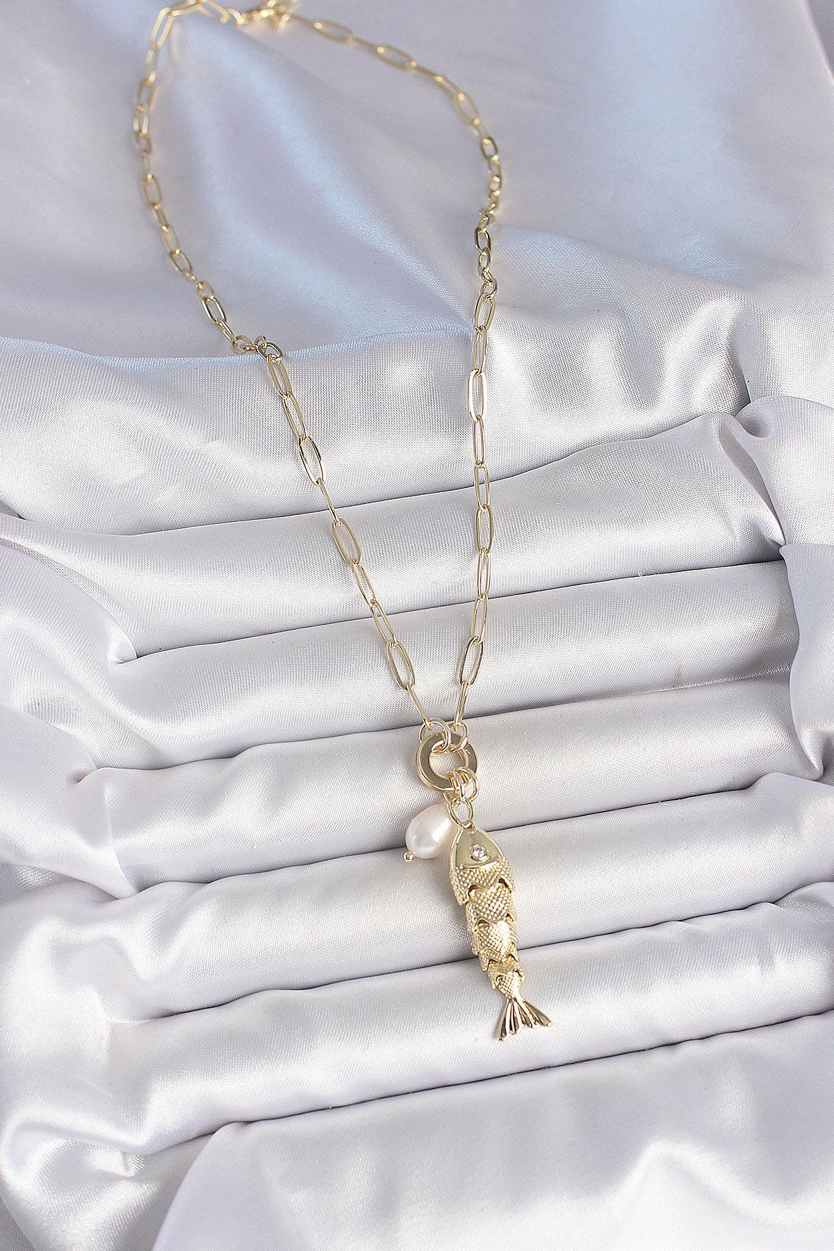 İnci Detaylı Zirkon Taşlı Balık Figürlü Gold Renk Pirinç Kolye - Görsel 2