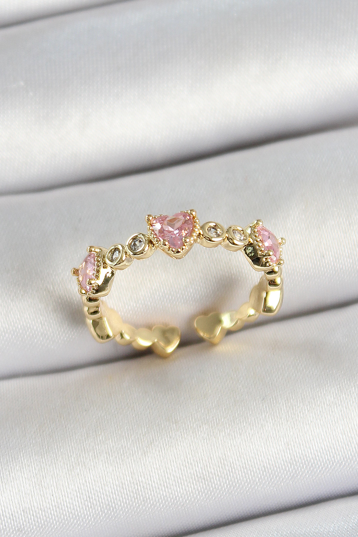 Pirinç Sıralı Kalp Figürlü Zirkon Taşlı Gold Renk Ayarlanabilir Kadın Yüzük