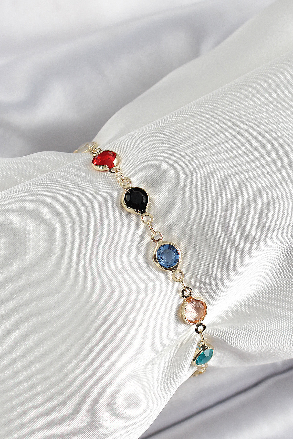 Pirinç Asorti Model Gold Renk Zirkon Taşlı Kadın Bileklik