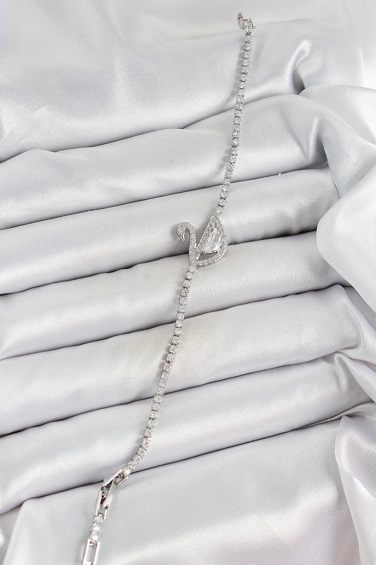 Pirinç Gümüş Renk Zirkon Taşlı Kuğu Model Kadın Bileklik - Görsel 2