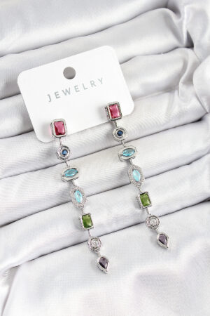 Pirinç Renkli Zirkon Taşlı Sallantılı Model Gümüş Renk Kadın Küpe