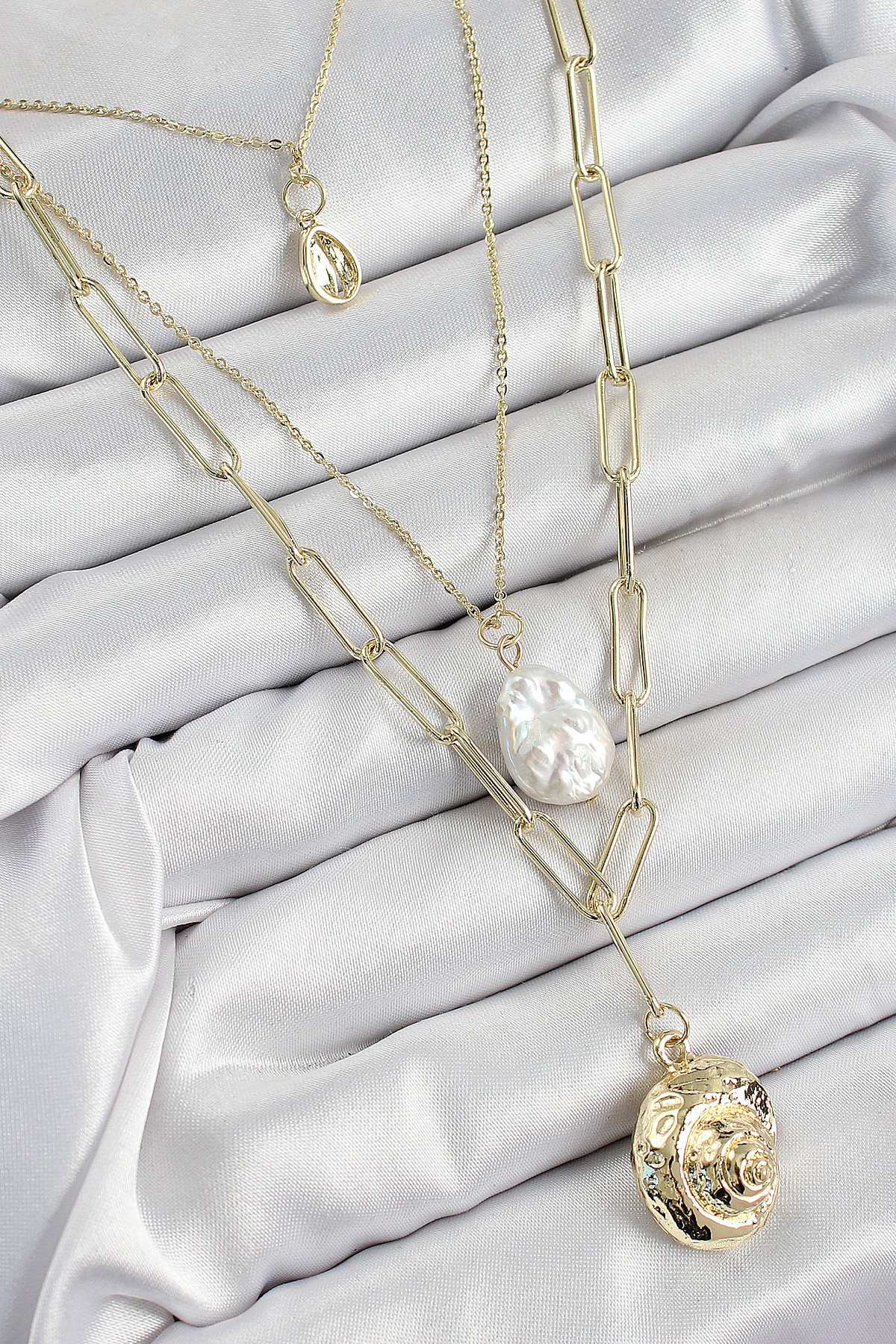 Pirinç Çoklu Zincirli İncili Deniz Kabuğu Model Gold Renk Kadın Kolye - Görsel 2