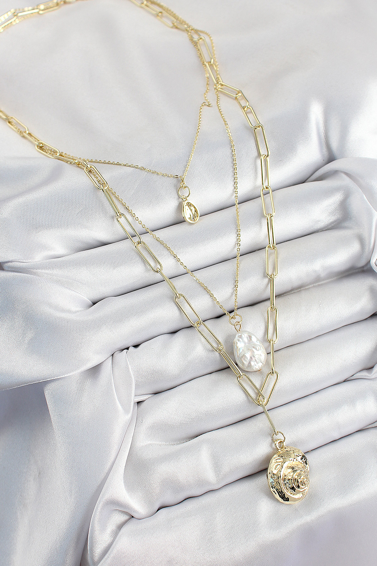 Pirinç Çoklu Zincirli İncili Deniz Kabuğu Model Gold Renk Kadın Kolye - Görsel 3