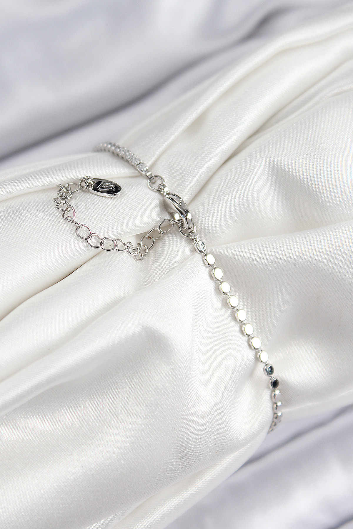 Pirinç Zirkon Taşlı Damla Model Ezme Zincir Gümüş Renk Kadın Bileklik - Görsel 2