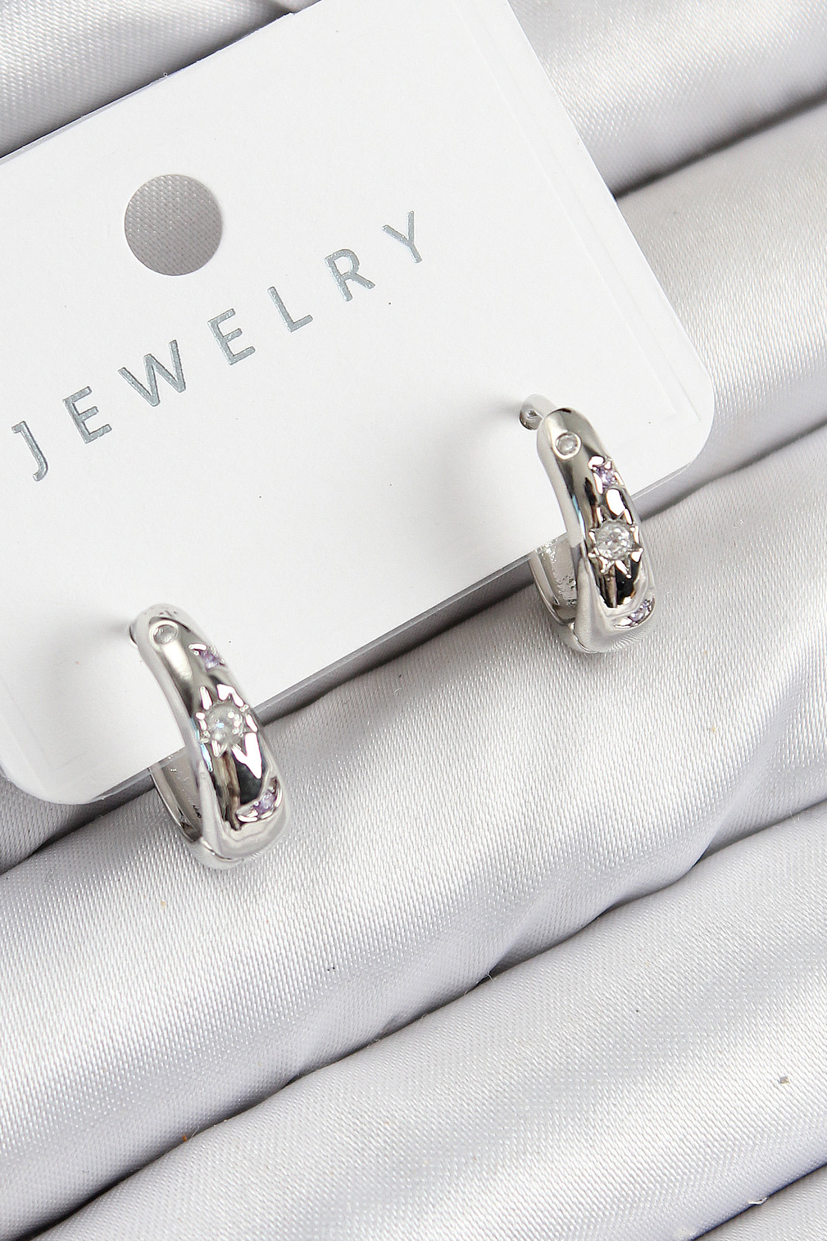 Pirinç Zirkon Taşlı Halka Model Gümüş Renk Kadın Küpe