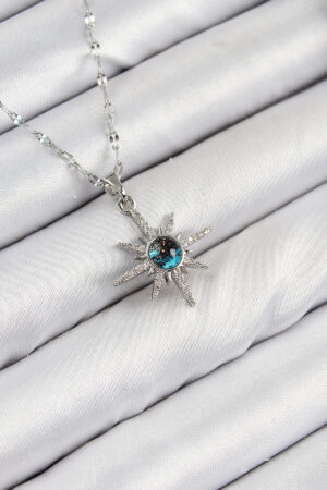 316L Çelik Zirkon Taşlı Kutup Yıldızı Model Gümüş Renk Kadın Kolye