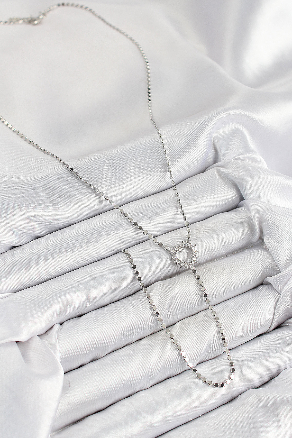 Pirinç Zirkon Taşlı Ezme Zincirli Kalp Model Gümüş Renk Y Kolye - Görsel 2