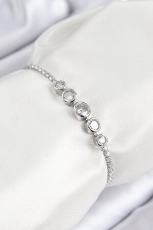 Pirinç Zirkon Taşlı Sıralı Daire Model Gümüş Renk Asansörlü Kadın Bileklik