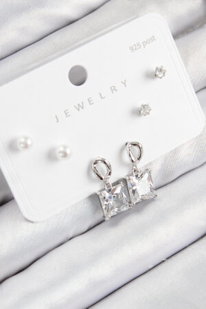 Pirinç Zirkon Taşlı Sallantılı Kare Model Gümüş Renk 925 Ayar Gümüş Çivi Kadın Küpe Set