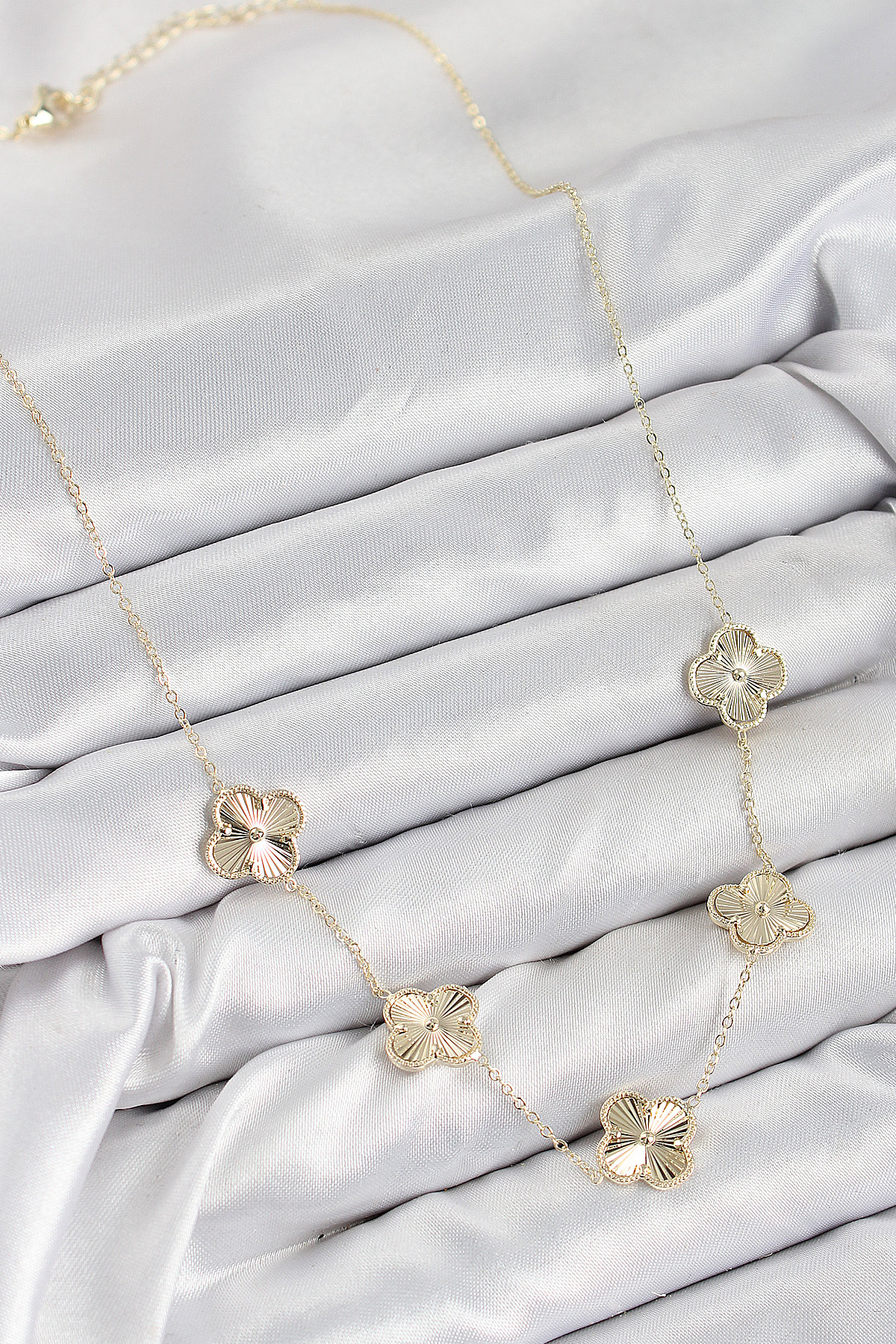 Pirinç VIP Yonca Model Gold Renk Kadın Kolye - Görsel 2