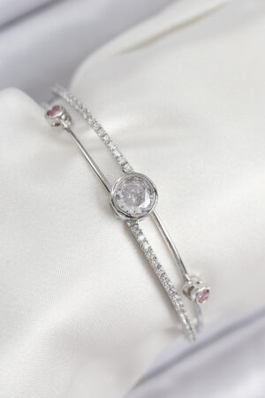 Pirinç Zirkon Taşlı Pırlanta Model Gümüş Renk Kadın Bileklik