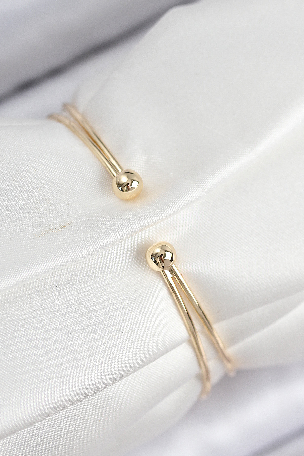 Pirinç Zirkon Taşlı Su Yolu Model Gold Renk Kadın Bileklik - Görsel 2