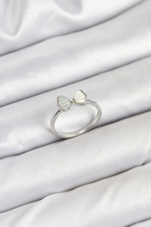 Pirinç Gümüş Renk Fiyonk Model Kadın Yüzük