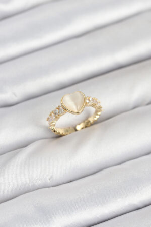 Pirinç Gold Renk Zirkon Taşlı Kalpli Kadın Yüzük