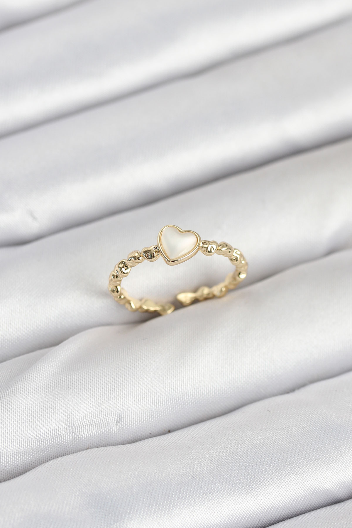 Pirinç Gold Renk Kalpli Model Kadın Yüzük