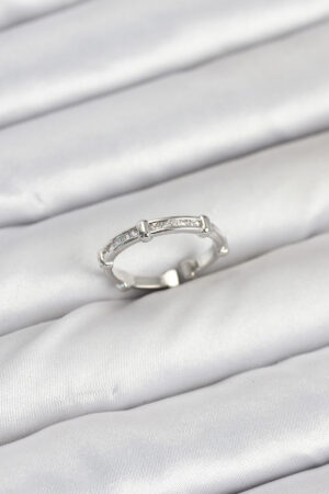 Pirinç Gümüş Renk Kemik Model Zirkon Taşlı Kadın Yüzük