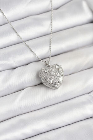 316L Çelik Zincir Gümüş Zirkon Taşlı Kalpli Kadın Kolye