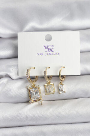 Gold Renk Zirkon Taşlı Kadın Küpe