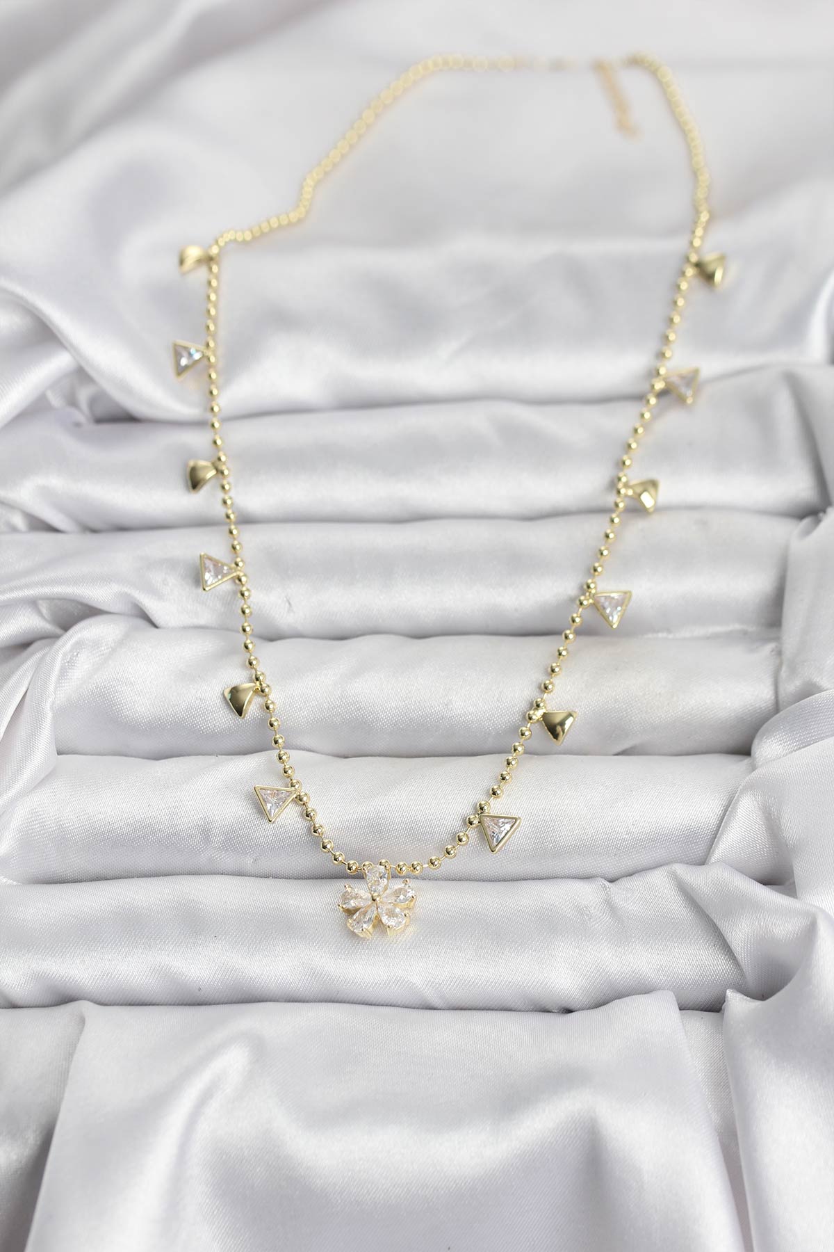 Pirinç Gold Renk Zirkon Taşlı Çiçek Model Kadın Kolye - Görsel 2