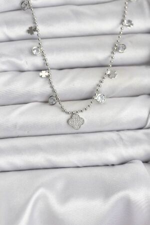 Pirinç Gümüş Renk Yonca Model Kadın Kolye