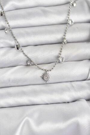 Zirkon Taşlı Kutup Yıldızı Model Pirinç Gümüş Renk Kadın Kolye