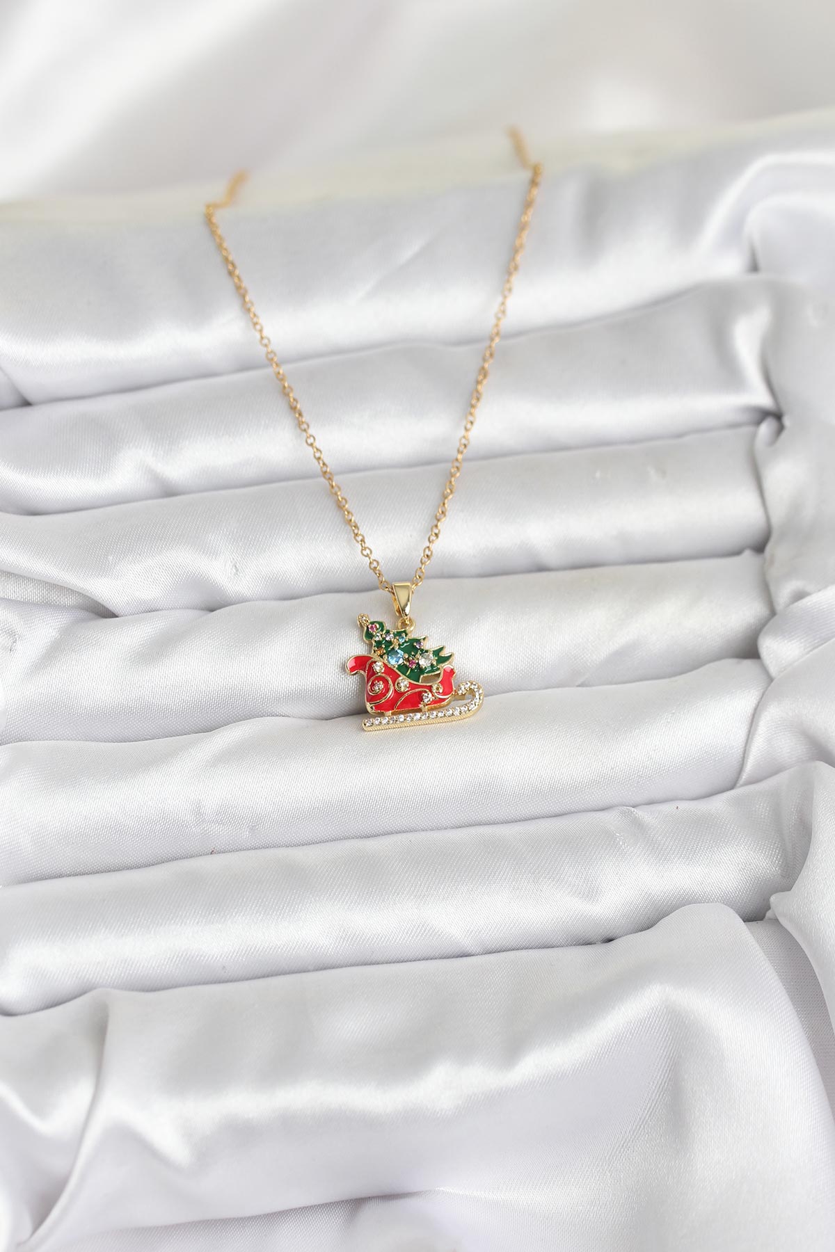 316L Çelik Zincir Gold Renk Kızak ve Çam Ağacı Figürlü Yılbaşı Temalı Kadın Kolye - Görsel 2