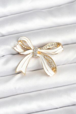 Beyaz Renk Fiyonk Model Broş