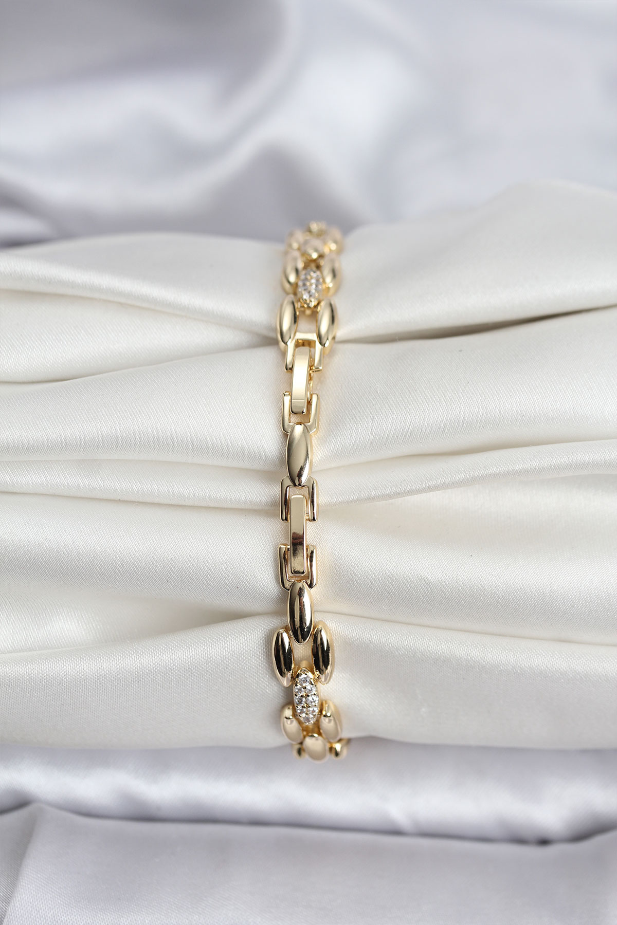 14K Gold Renk Kaplama Zirkon Taşlı Model CM Kadın Bileklik - Görsel 2