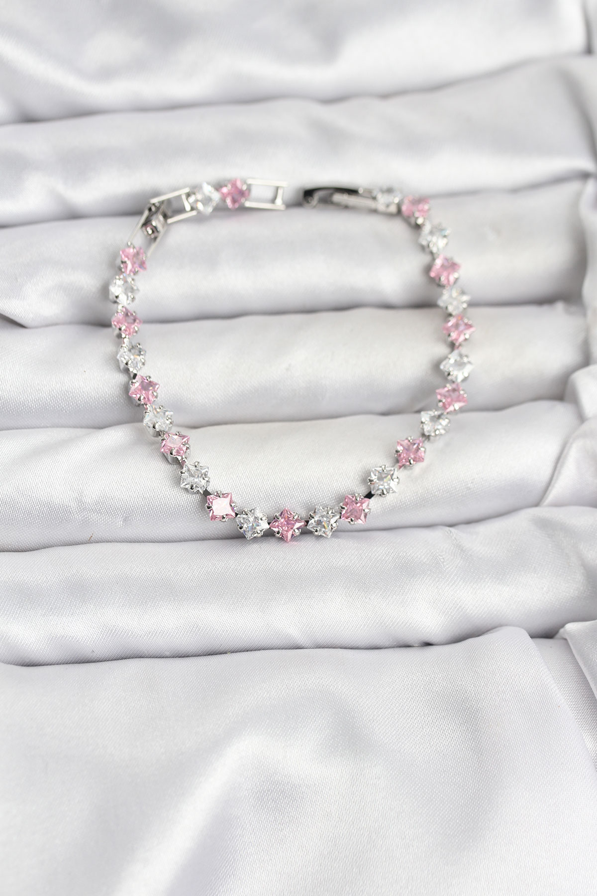 Kare Zirkon Taşlı Gümüş Renk Kadın Bileklik