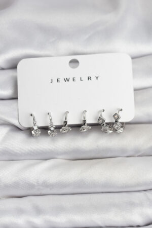 Gümüş Renk Pirinç Yıldız Modelli Kadın Küpe Seti