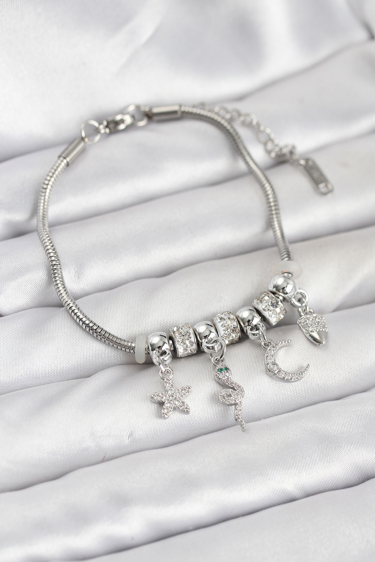 Pirinç Gümüş Renk Yılan Charmlı Kadın Bileklik