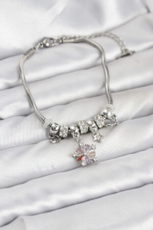 Pirinç Gümüş Renk Renkli Yıldız Charmlı Kadın Bileklik