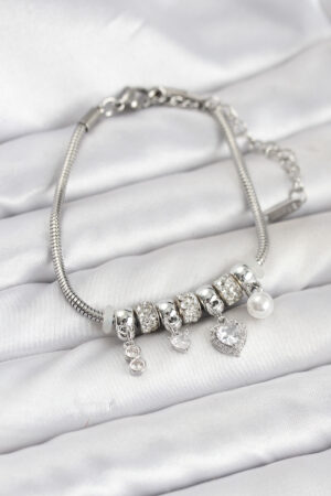 Pirinç Gümüş Renk Kalp Charmlı Kadın Bileklik