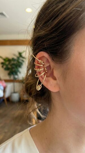 Pirinç Halkalı Model Gold Renk Kıkırdak Küpe