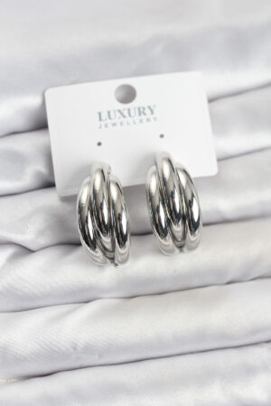 Gümüş Renk Pirinç Yarım Halka Model Kadın Küpe