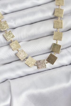 Kare Plaka Model Gold Renk Kadın Kolye