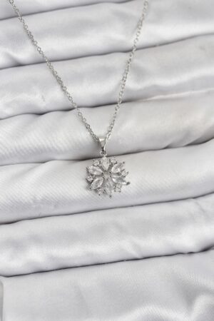 316L Çelik Zincir Gümüş Renk Lotus Model Zirkon Taşlı Kadın Kolye