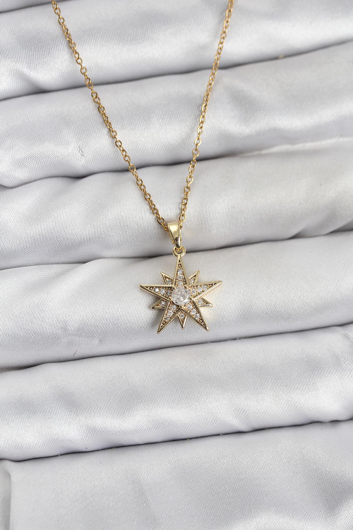 316L Çelik Zincir Gold Renk Yıldız Model Zirkon Taşlı Kadın Kolye